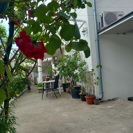 Guest House Dada Mostar Esterno foto