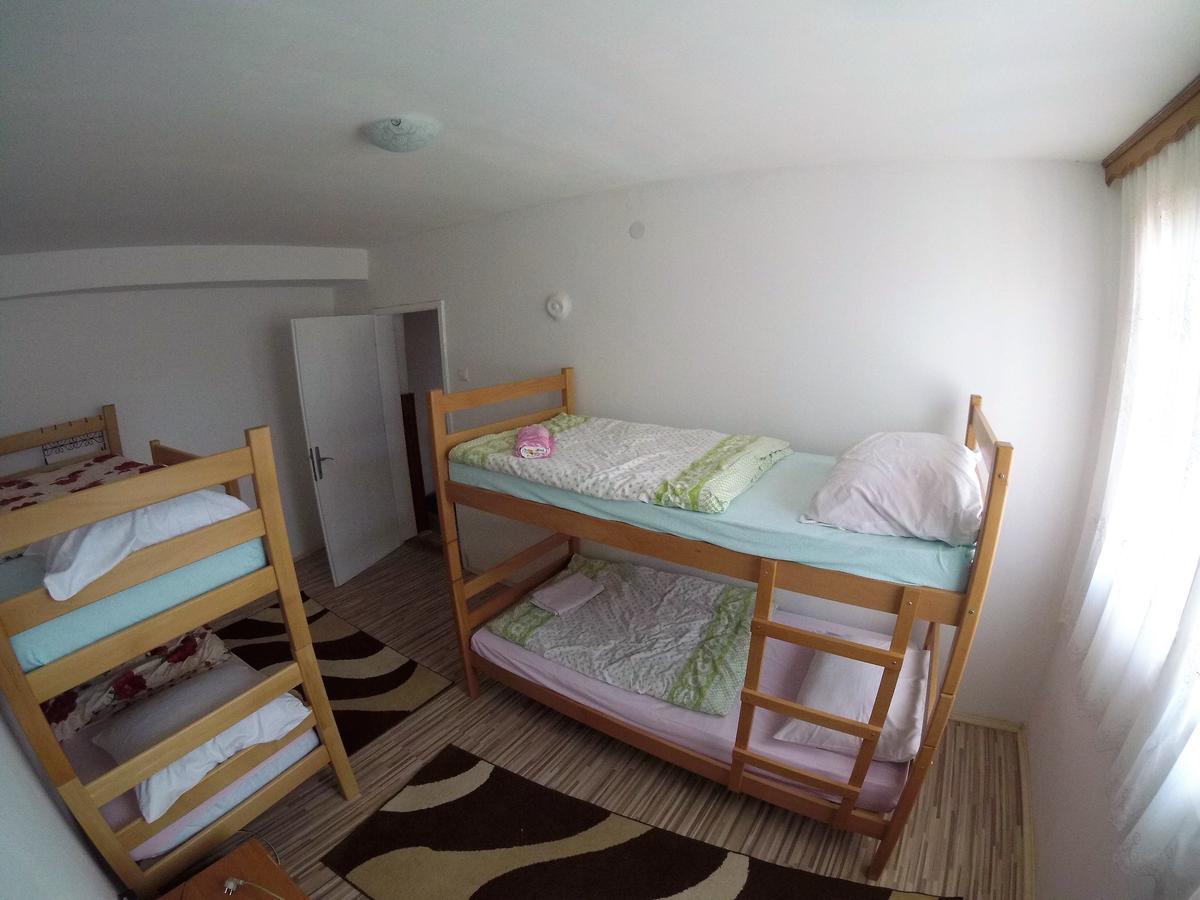 Guest House Dada Mostar Esterno foto